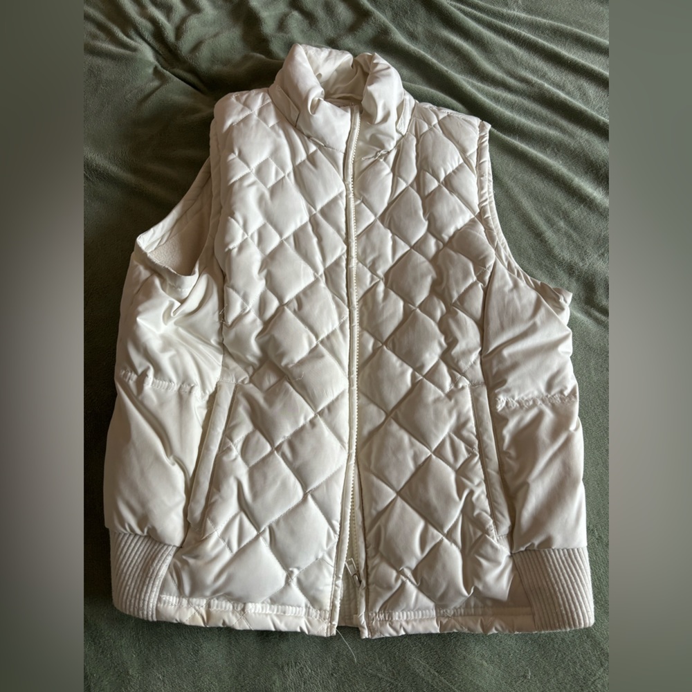 LOFT Petites Quilted Lined Vest